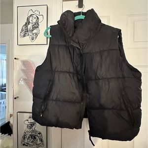 Cropped puffer vest